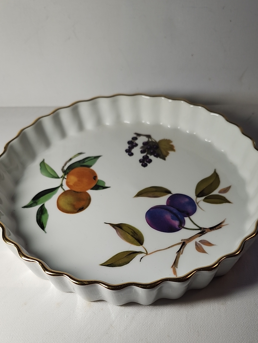 Vintage Royal worcester evesham gold trim pie plate